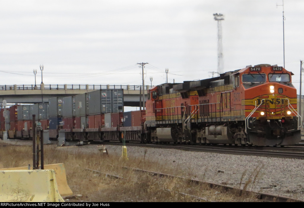 BNSF 5470 East